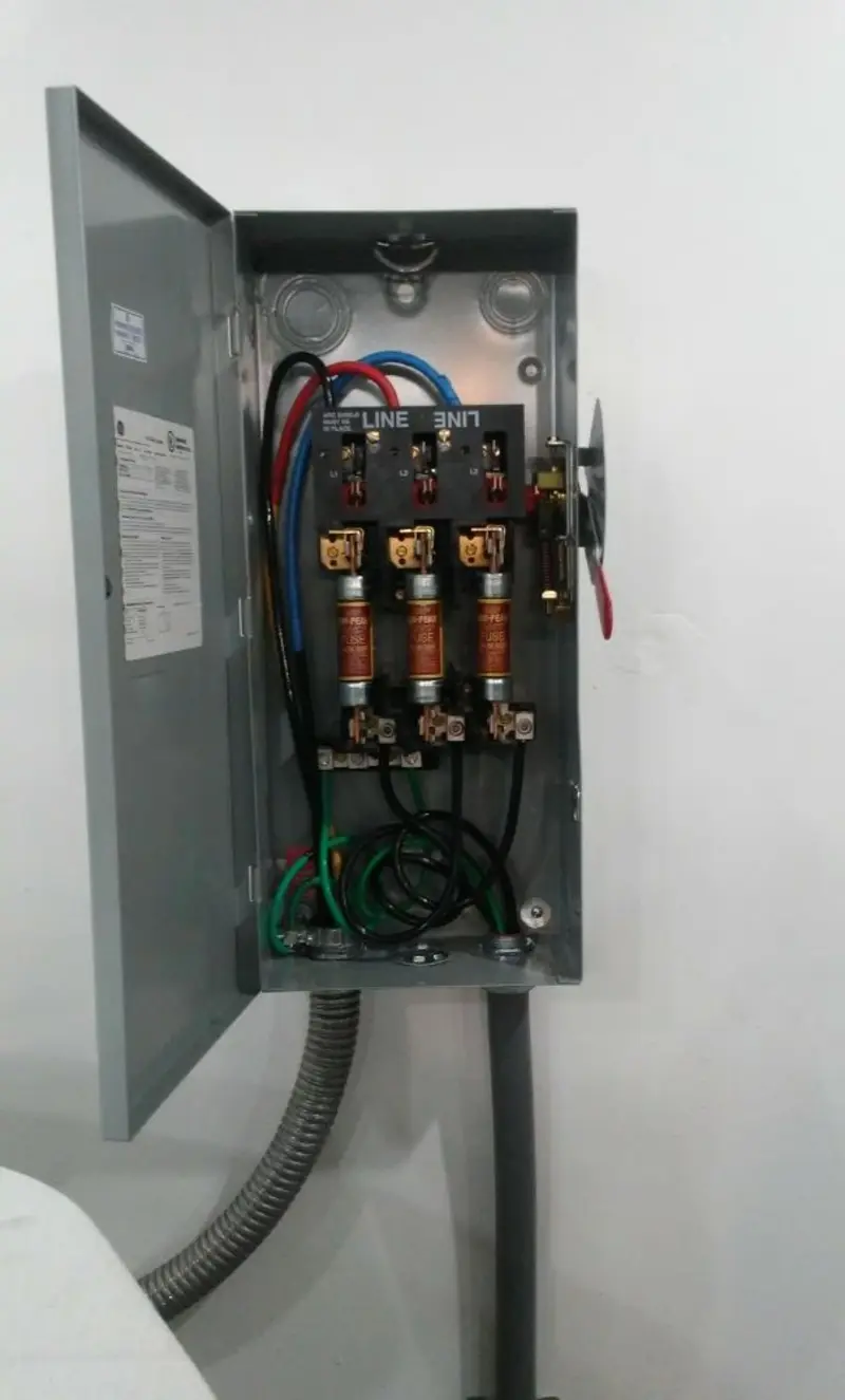 Three-phase disconnect switch installed for Electrical Wiring & Rewiring in Piggott
